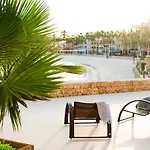 Es Turo, Luxury Beachfront Apartment In Colonia San Jordi